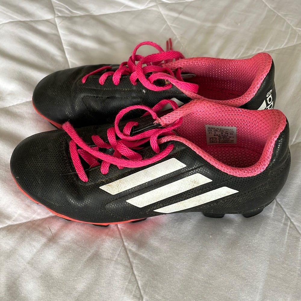 Adidas youth cleats 2.5